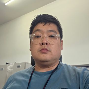 user-avatar