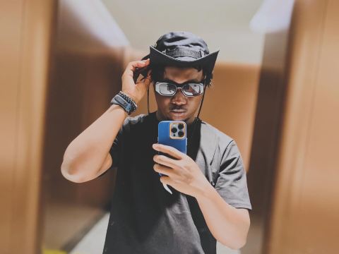 user-avatar