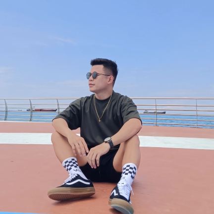 user-avatar