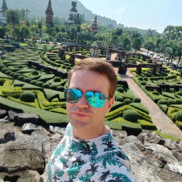 Trip.com user