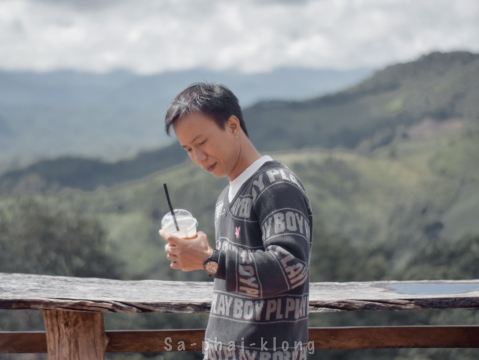 user-avatar