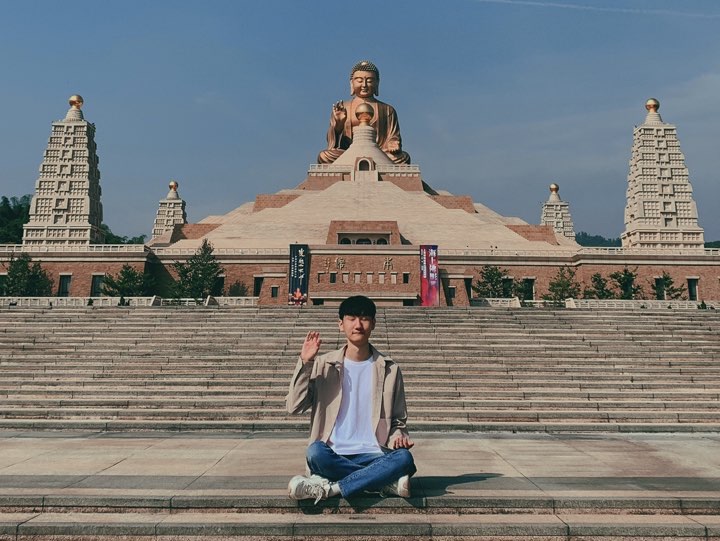 여행 떠나는 청년