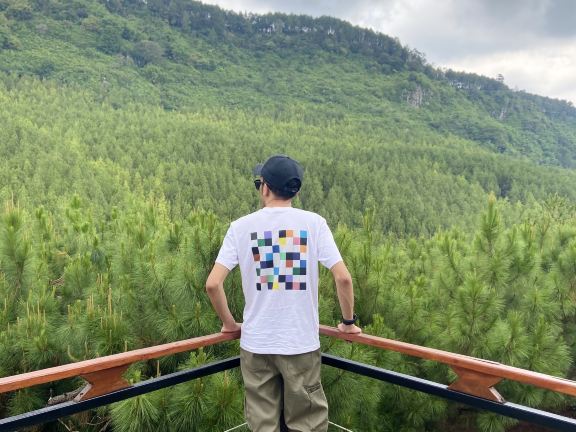 user-avatar