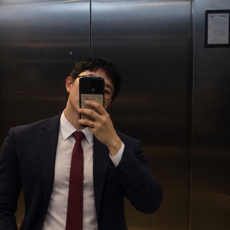 user-avatar