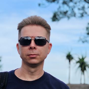 user-avatar