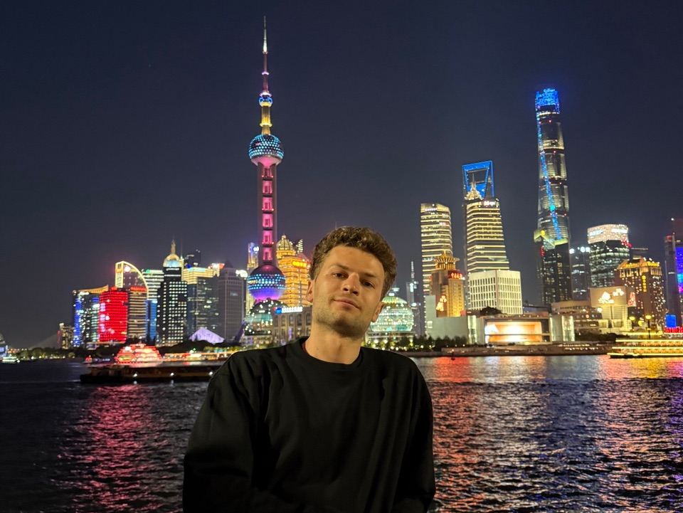 user-avatar