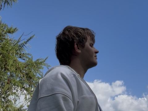 user-avatar