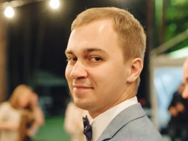 user-avatar