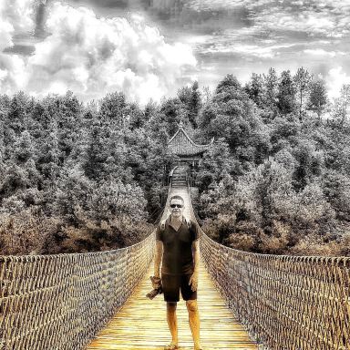 user-avatar