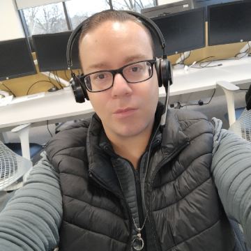 user-avatar