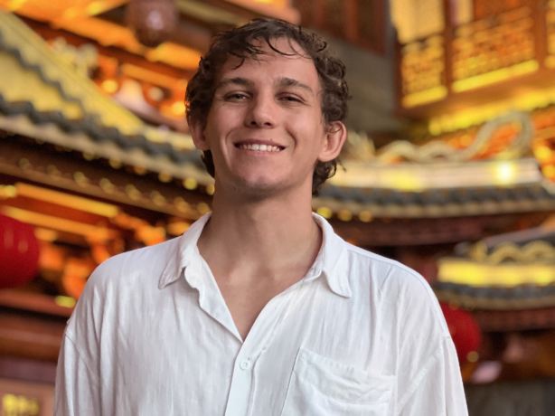 user-avatar