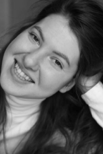 Anastasiia Chirkovskaia 伊東温泉 陽気館 クーポン