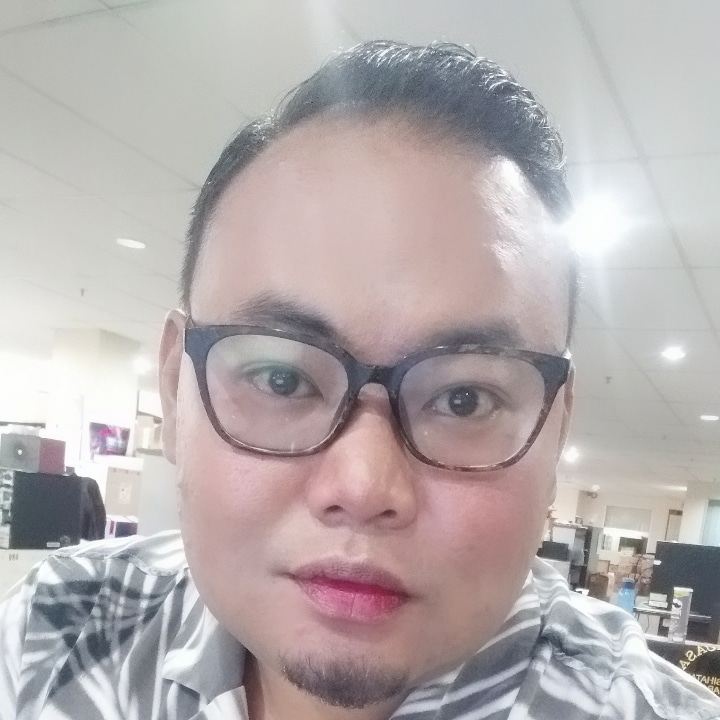 user-avatar