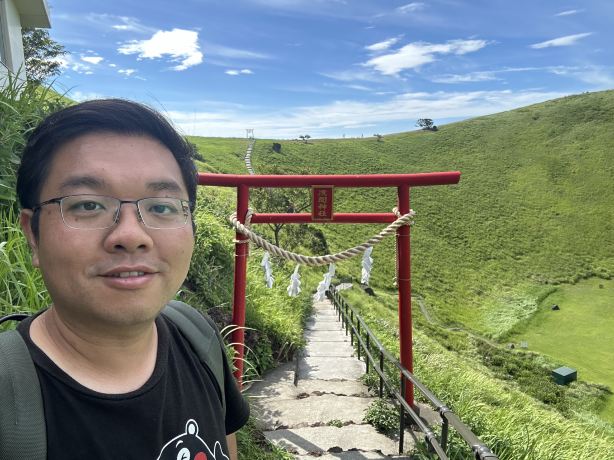 user-avatar
