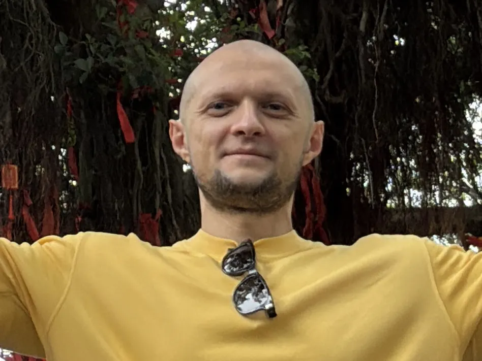 user-avatar