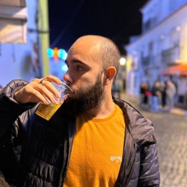 user-avatar