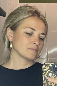 Sasha Yakovleva 白蓮花飯店優惠