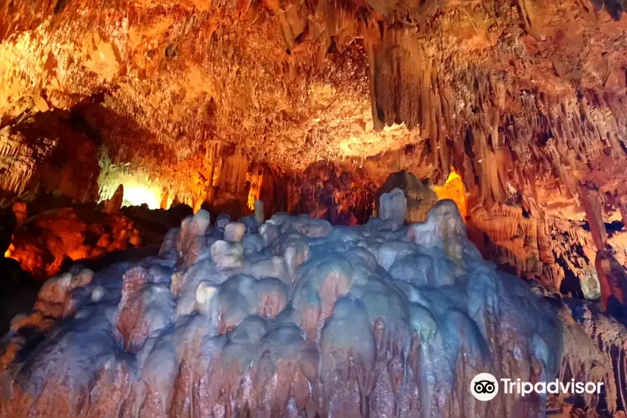 Damlataş Cave