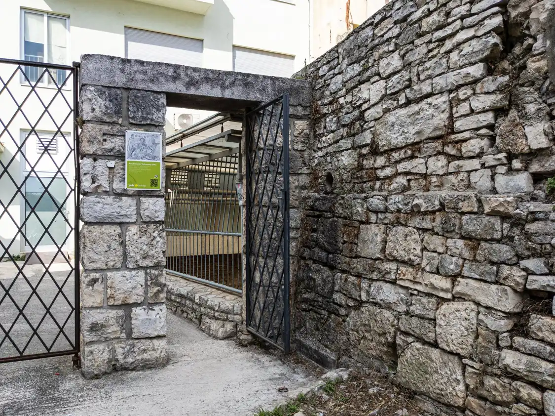 Hotel in zona Mosaico della punizione di Dirce