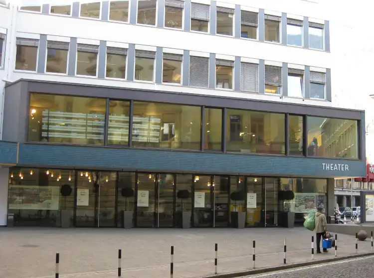 Các khách sạn gần Südtiroler Kulturinstitut