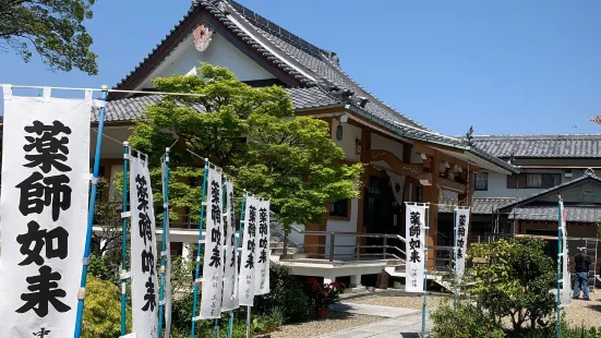 Hoju-in Temple