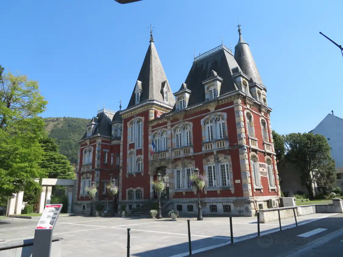 Mairie de Lourdes附近的飯店