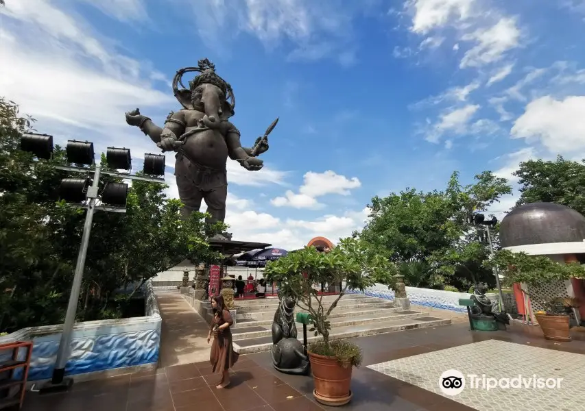 The Khlong Khuean Shri Ganesh International Park