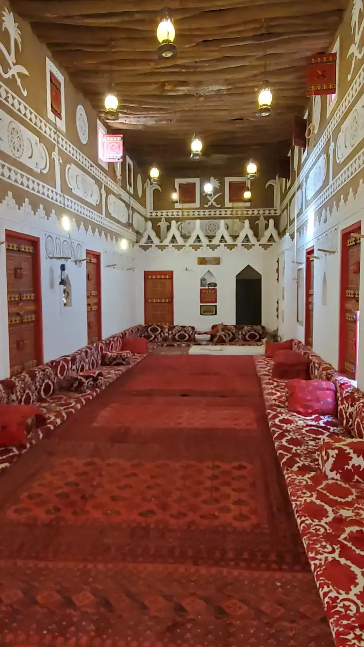 Hotels near Hatib ibn Abi Balta'ah mosque