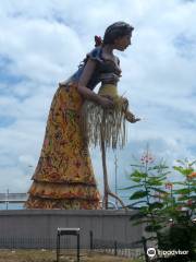 Monumento a la Tejedora Manabita