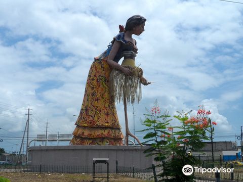 Monument to the Manabita Weaver