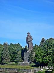 Monument to Lenin