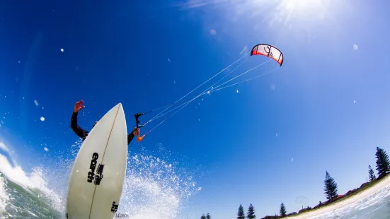 Earth Kitesurfing & Foil School Lennox Head, Byron Bay, Ballina