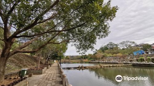 Niou Lan River Waterfront Park