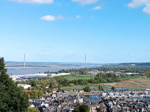 Hotels near Chapelle Notre-Dame-de-Grace