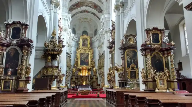 Hotels in der Nähe von St. Thomas-Kirche