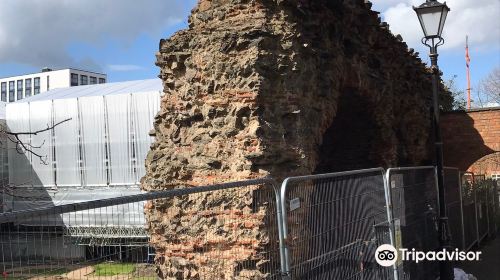 Jewry Wall & Roman Baths