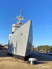 USS RECRUIT