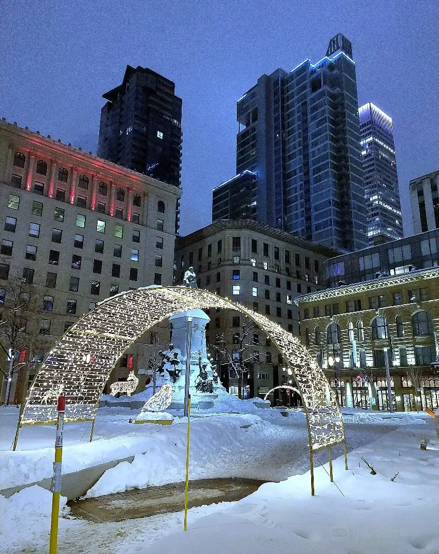 Hotels near Square Phillips
