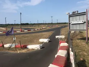 CIRCUIT KARTING MEGAKART