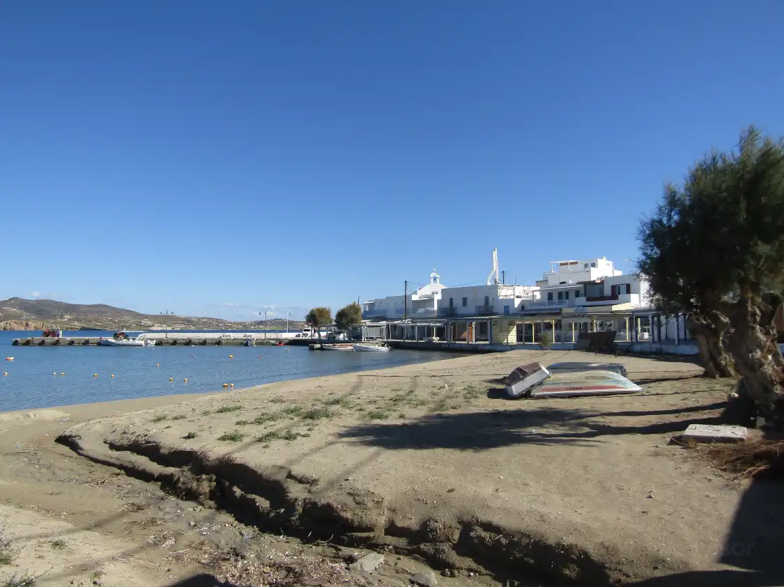 Отели рядом с достопримечательностью «Pollonia Beach»