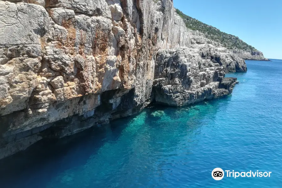 Odysseus Cave