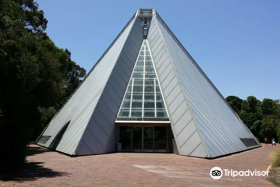 Bicentennial Conservatory