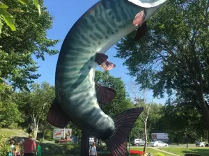 Husky the Muskie