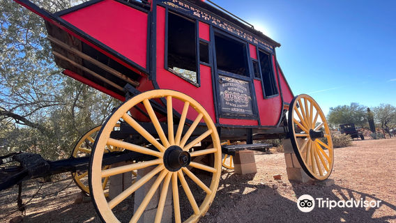 Superstition Mountain - Lost Dutchman Museum