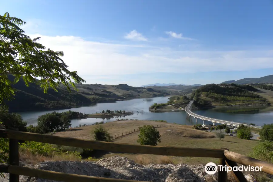 Lake of Cingoli