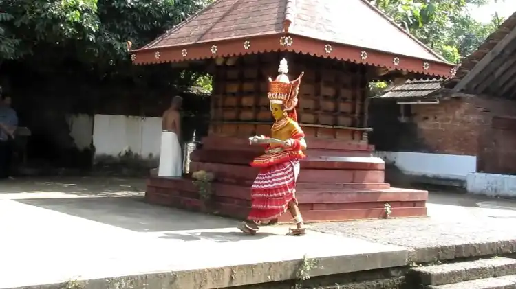 Hotels near Oorpazhassi Kavu Temple
