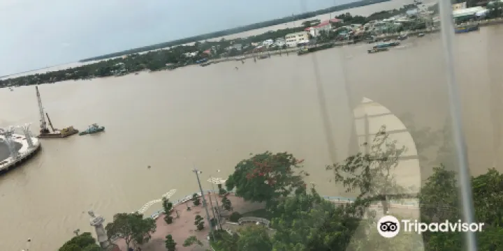 Monument Thu Khoa Huan