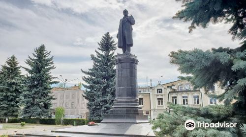 Monument V.I.Lenin