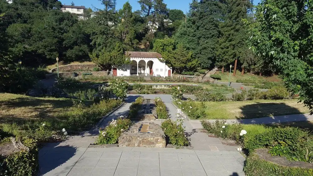 Hotel in zona Morcom Rose Garden