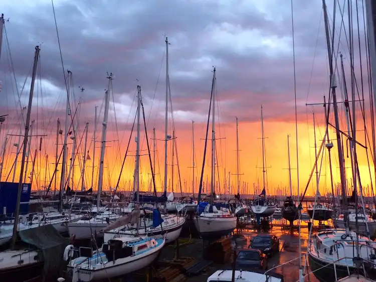 Hotels near Sandbanks Beach